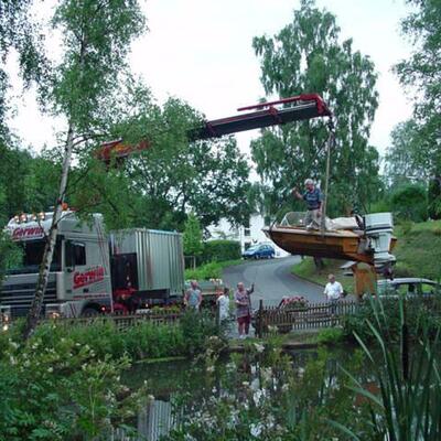 Transport eines Schiffes